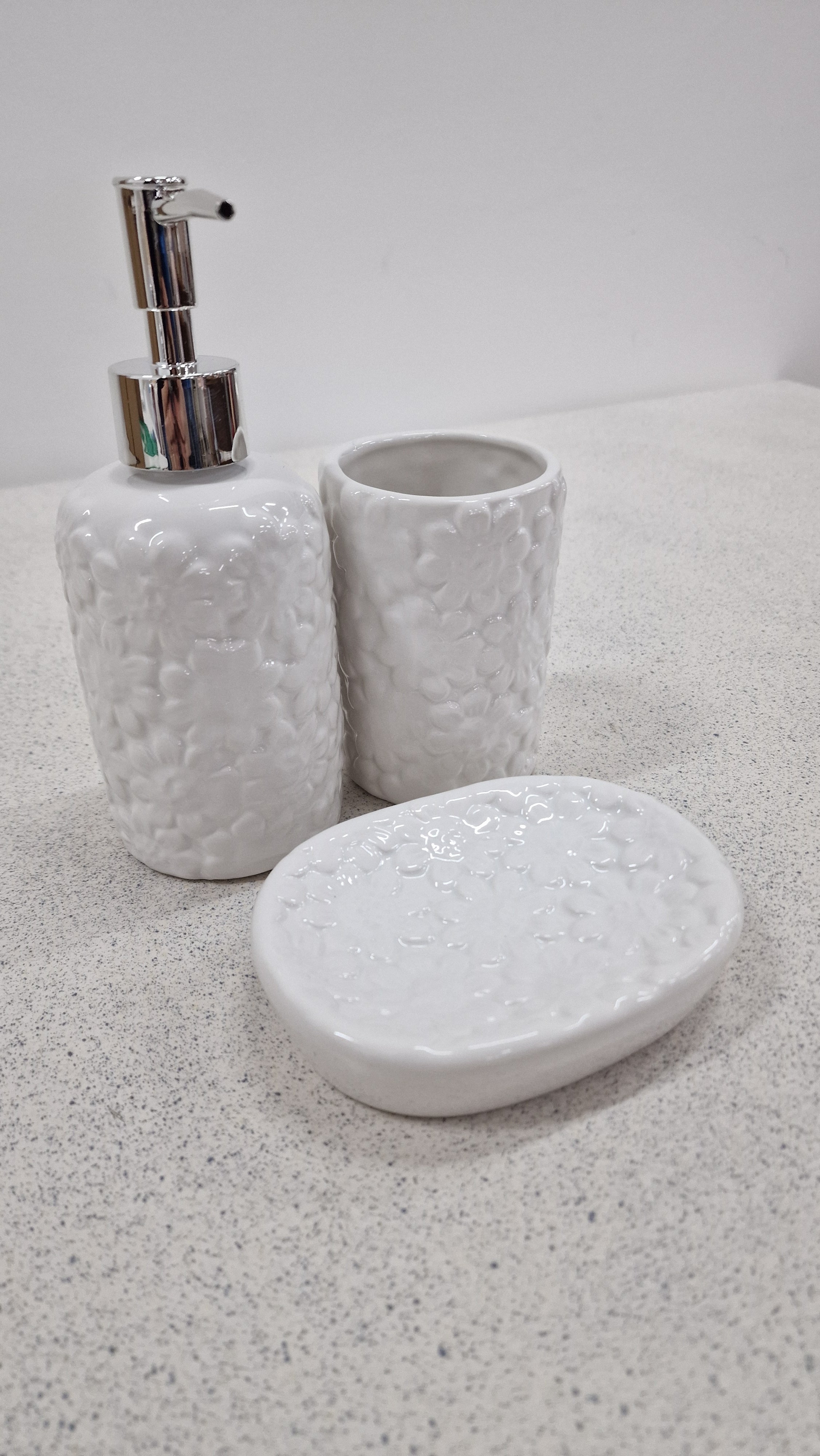 Set Bagno in Ceramica